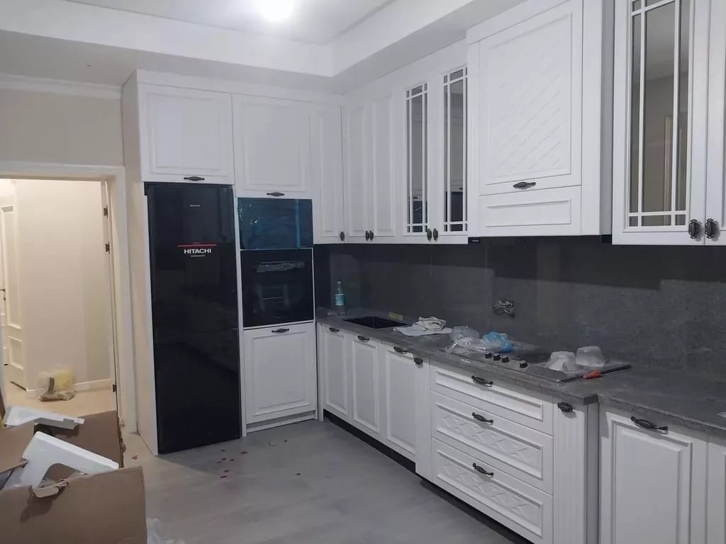 Кухня классика белая